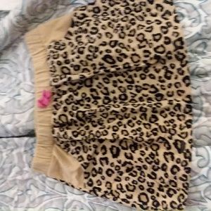 Adorable leopard print skirt